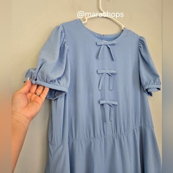 Gal Meets Glam Ellie Crepe Puff Sleeve Plus Dress - Picture 3 of 6